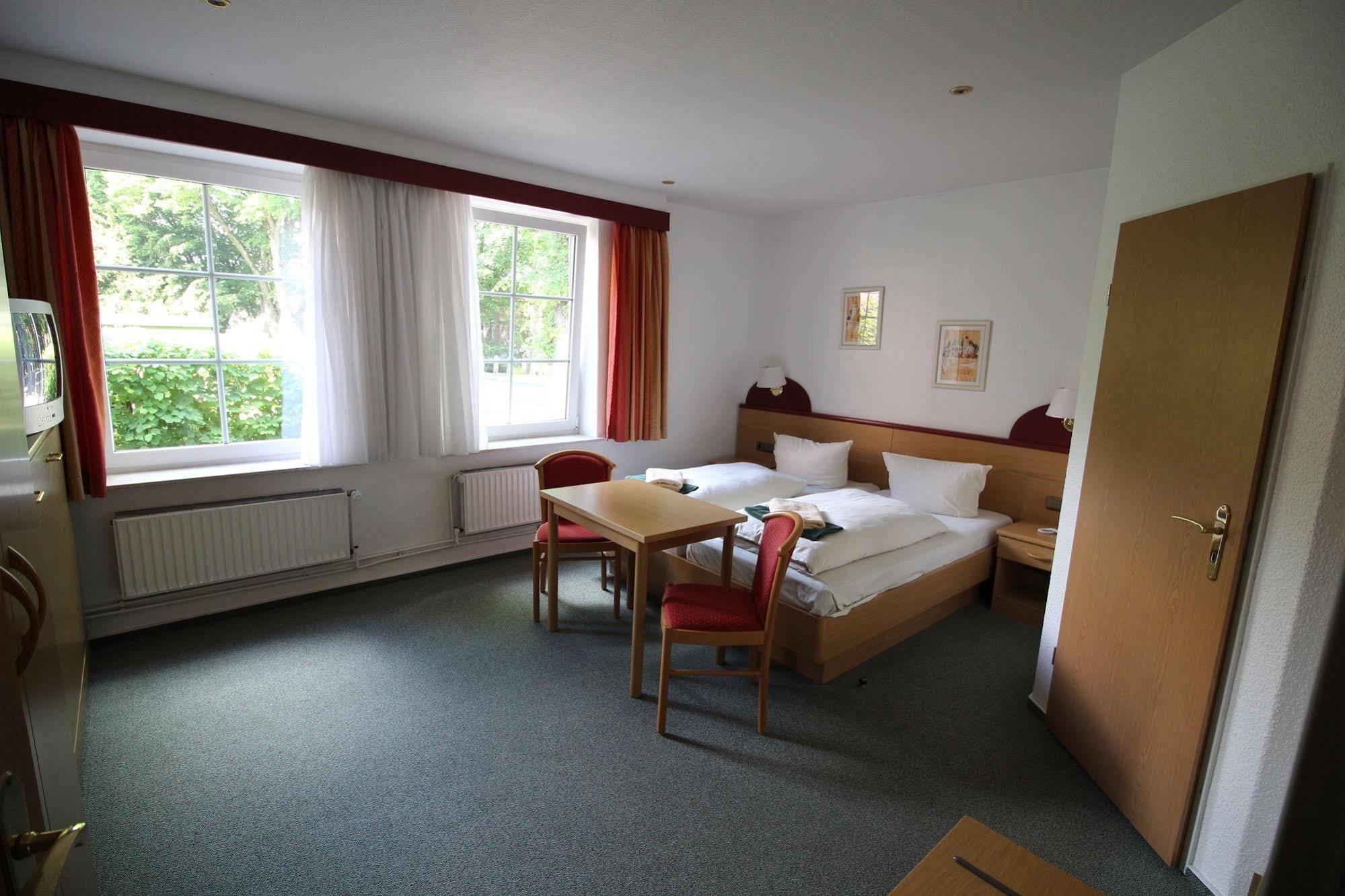 Hotel Carstens Bordesholm Exterior foto